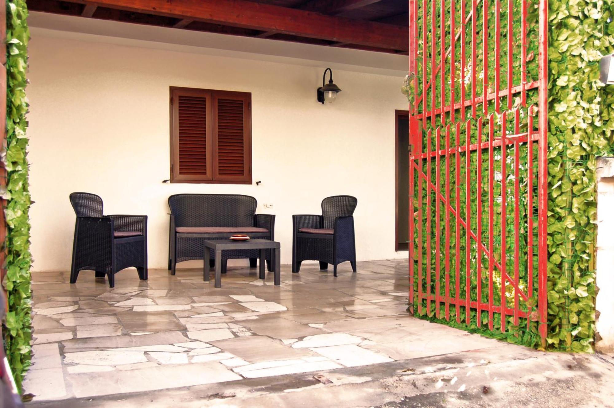 Sea Breeze Villa - Luna Apartment باري المظهر الخارجي الصورة